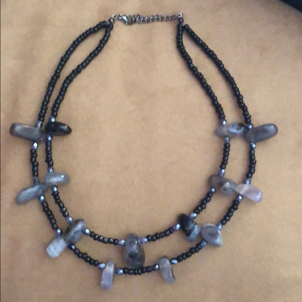 ⭐️⭐️⭐️NWOT ANNE KLEIN BEAD AND AGATE NECKLACE!!